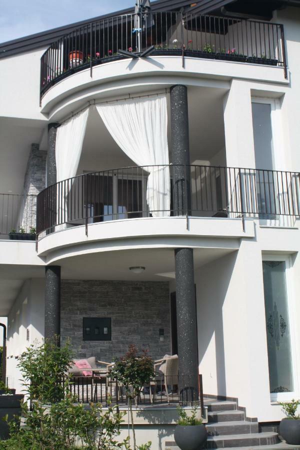 Lgp Exclusive Apartment Bihac Exterior photo